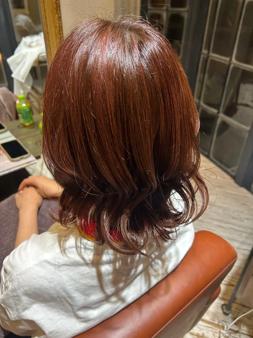 ミディアム レッドブラウン 藤村 桃歌のヘアスタイル
