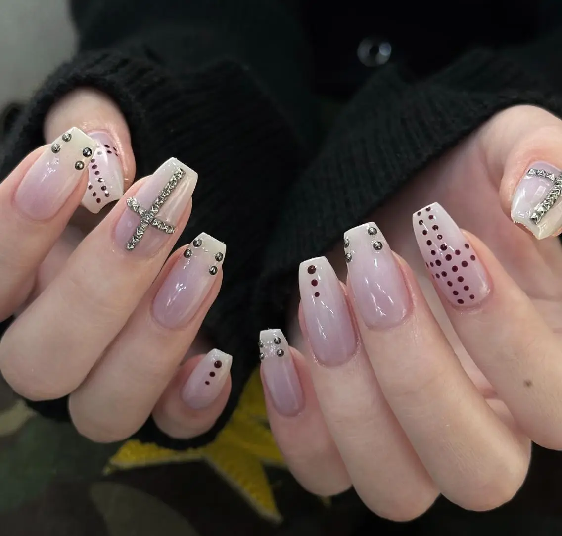 ネイル ハンドネイル 🎀 Ayaka_nailのネイルデザイン