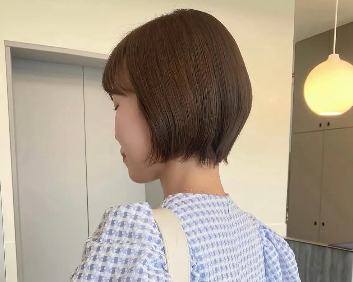 ショート カラー アッシュ ベージュカラー 透明感カラー ダブルカラー ☪️ブリーチ特化施術 /レイヤー🪽aiのヘアスタイル