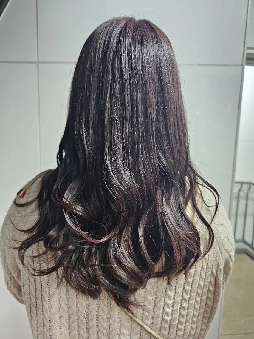 ロング カット ヘアカラー ブリーチハイライト✨ 山口そらのヘアスタイル