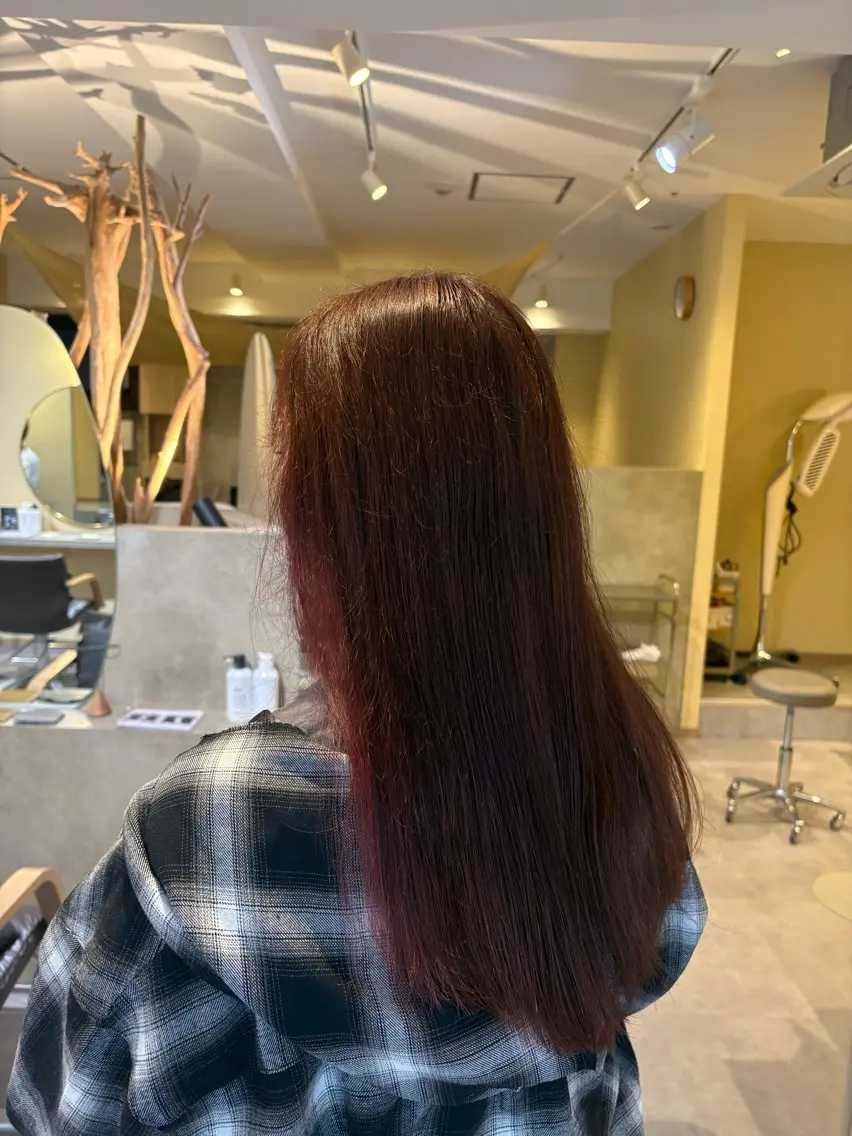 カラー レッドカラー 阪急伊丹🦋こばまつ ひなた🦋のヘアスタイル