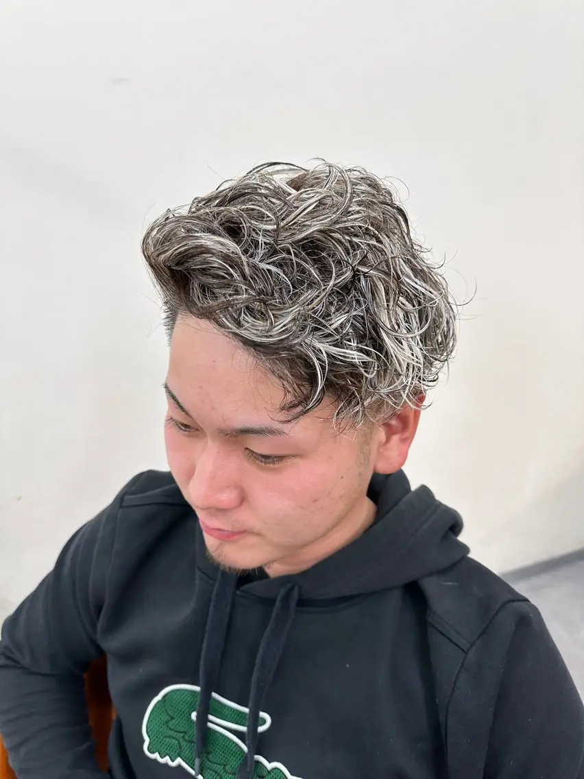 カラー メンズ カット ヘアカラー 梅田/全パーマ特化/ ケアパーマ/秋本大智のヘアスタイル