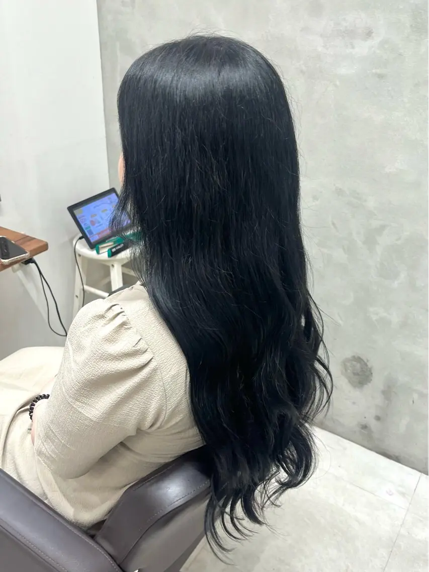 ロング カラー 黒髪 ブルーカラー ブルーブラック 透明感カラー ヘアカラー risa🌟池袋/ カットモデル/カラーのヘアスタイル