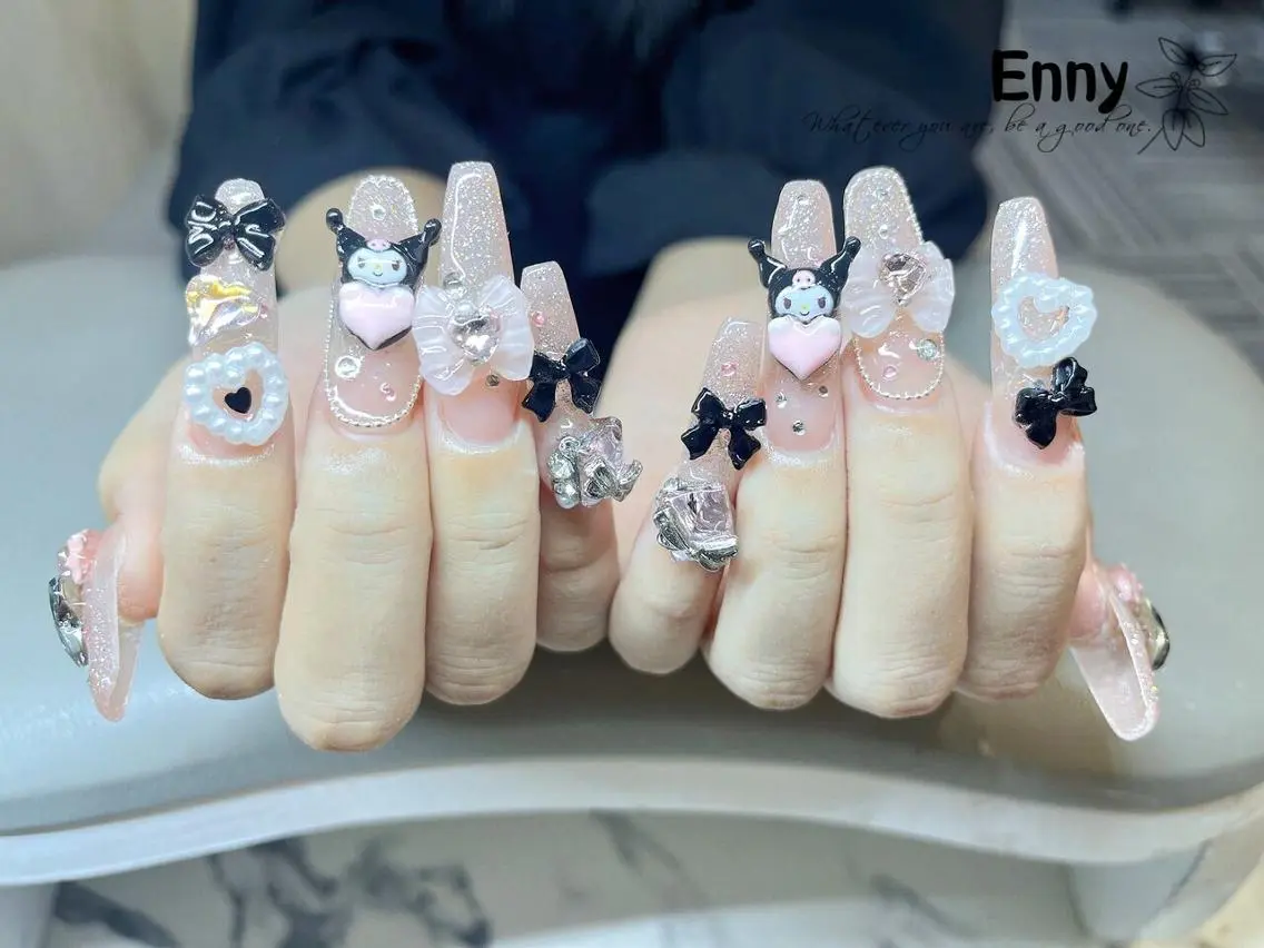 ネイル チークネイル 長さ出し フラッシュネイル フットネイル フレンチネイル Nailsalon Ennyのネイルデザイン