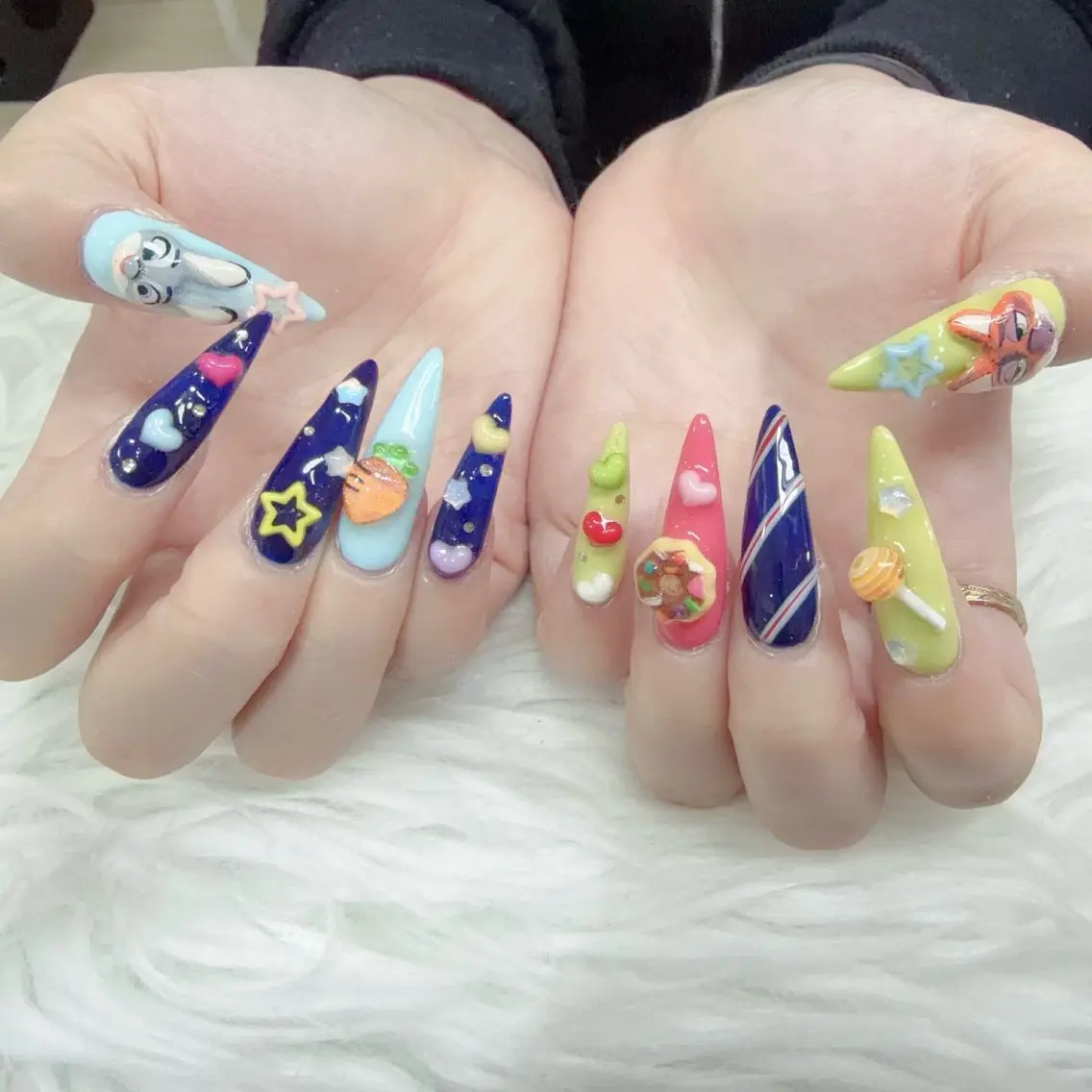 ネイル べっ甲ネイル チークネイル フラッシュネイル フラワーネイル フットネイル ハンドネイル Hani Nail Salonのネイルデザイン