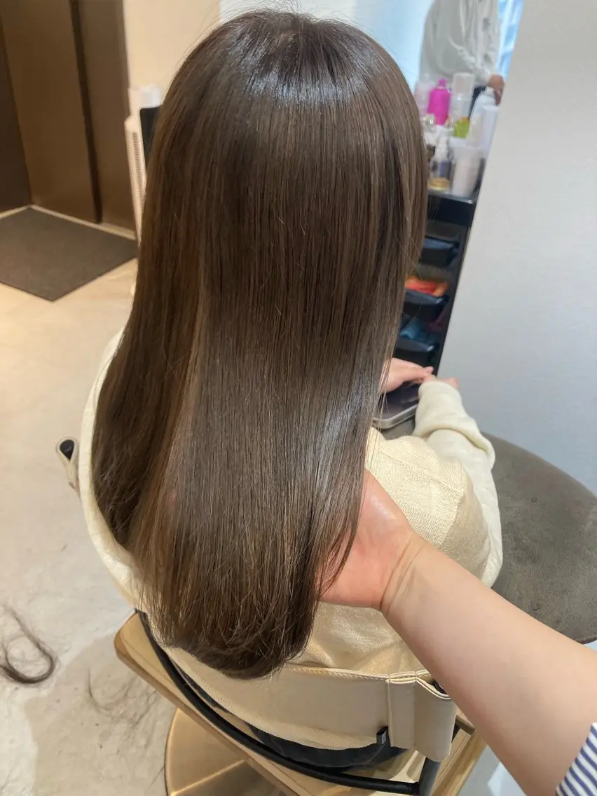 セミロング カット ヘアカラー トリートメント ✨色持ちの良い艶 カラー✨蟹江真世のヘアスタイル