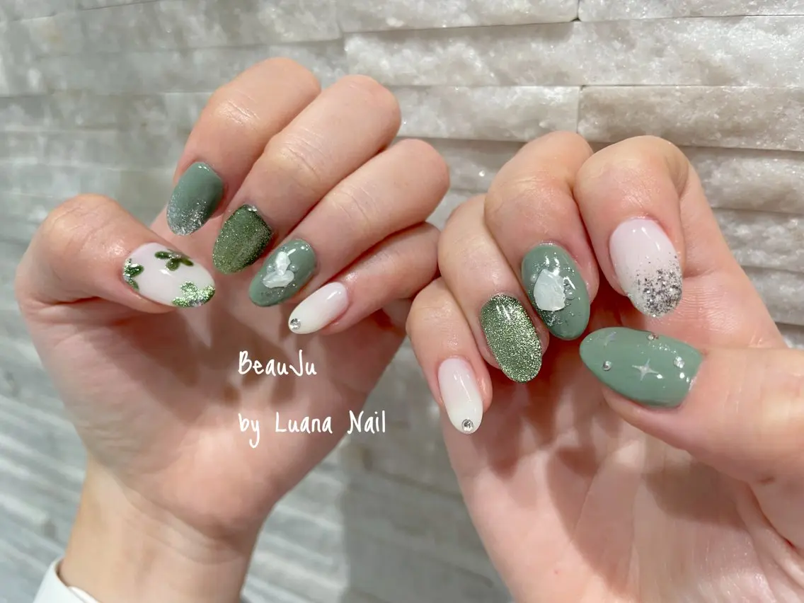 ネイル マグネットネイル ハンドネイル BeauJu by Luana Nailのネイルデザイン