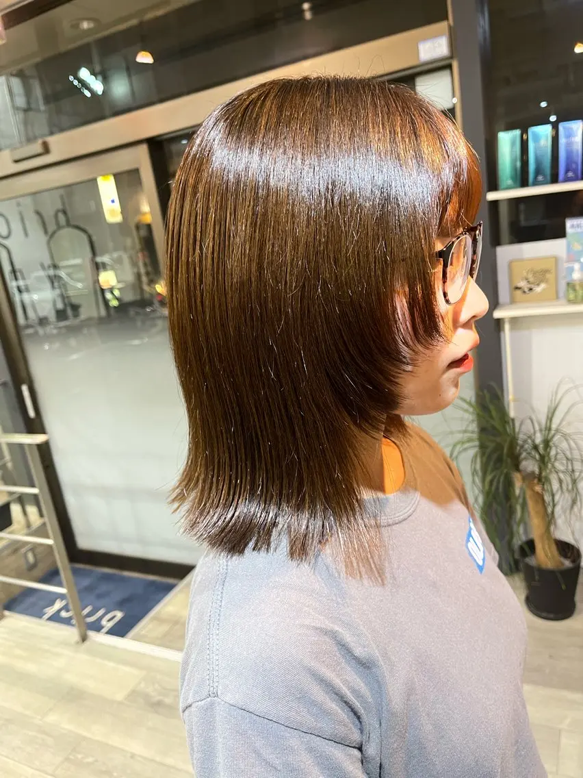 ミディアム ボブ 顔まわりレイヤー 顔周りカット レイヤーカット 米元 春奈のヘアスタイル