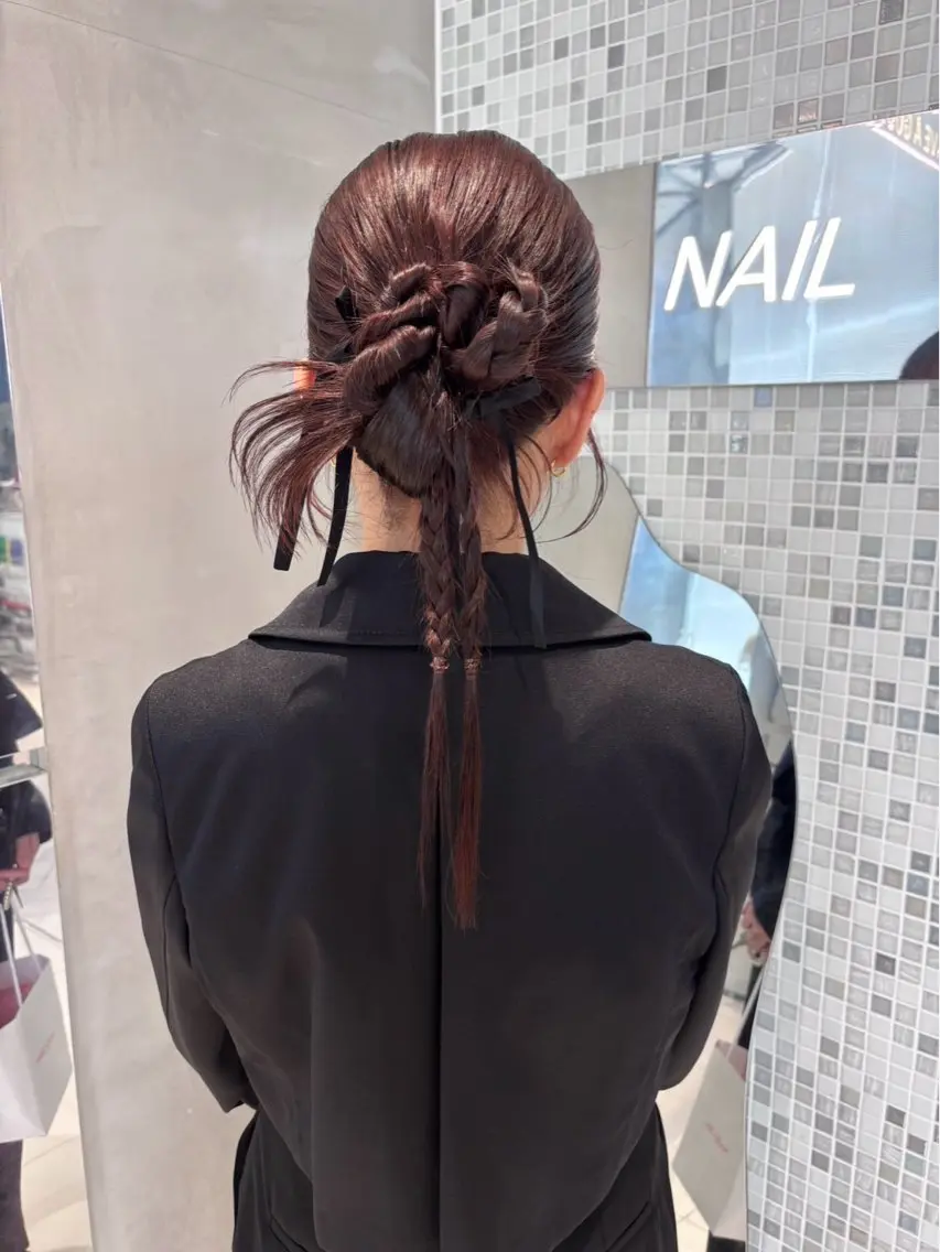 カラー ヘアアレンジ ヘアセット 透明感カラー🫧 nanohaのヘアスタイル
