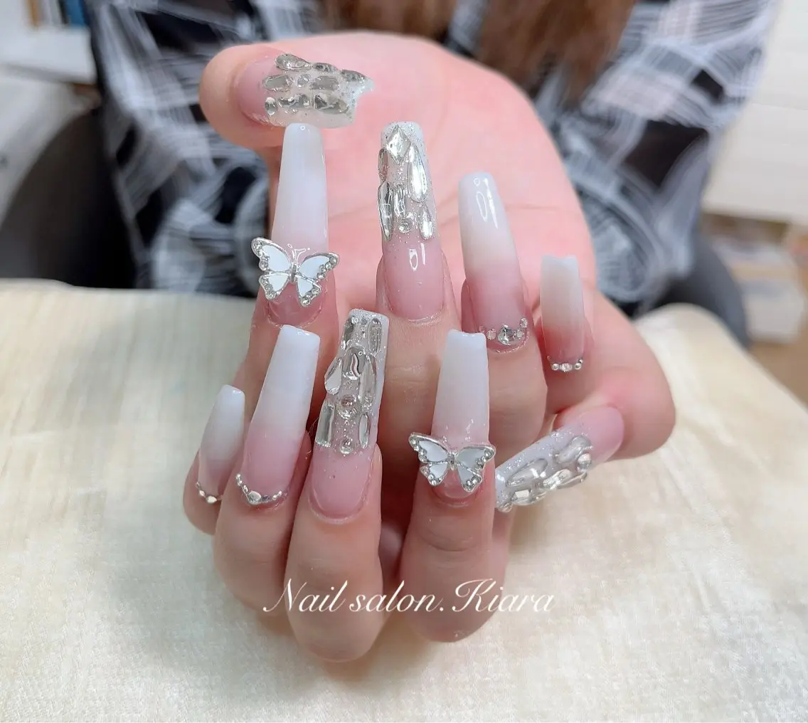 ネイル アートネイル 持ち込み 🍭Kiara Nail🍭のネイルデザイン