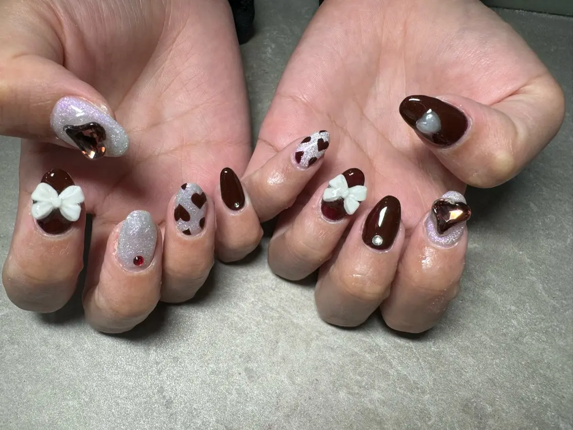 ネイル LAVISH 大和店 emi・:*+のネイルデザイン