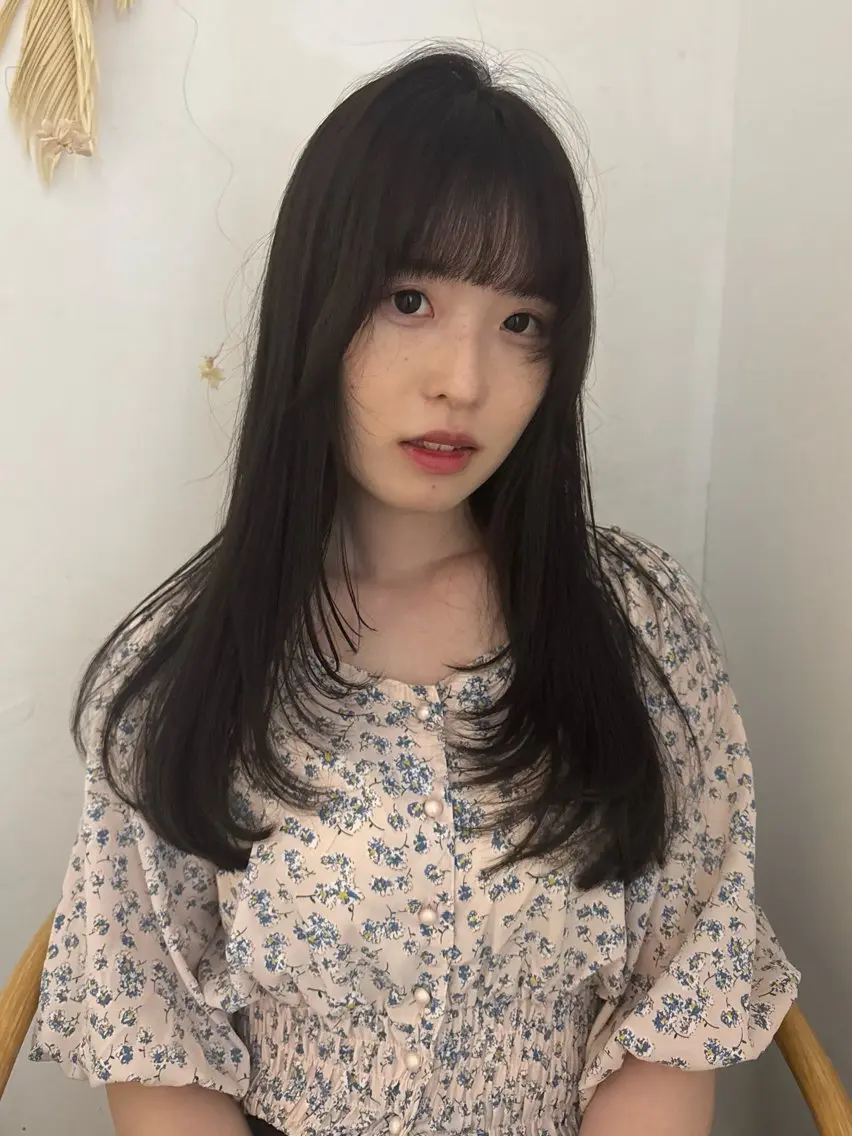 ロング レイヤーカット 赤瀬川 希咲のヘアスタイル