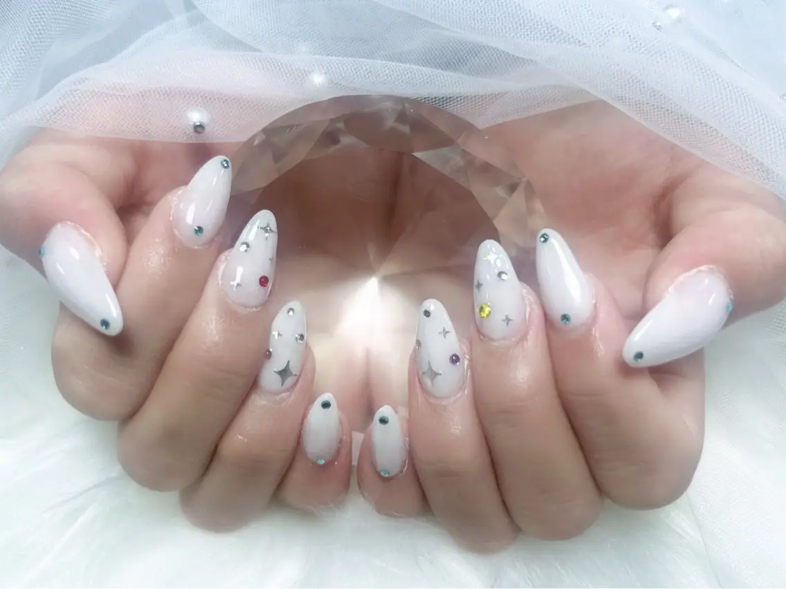 スカルプ ワンカラー+10本パーツ付け放題の写真