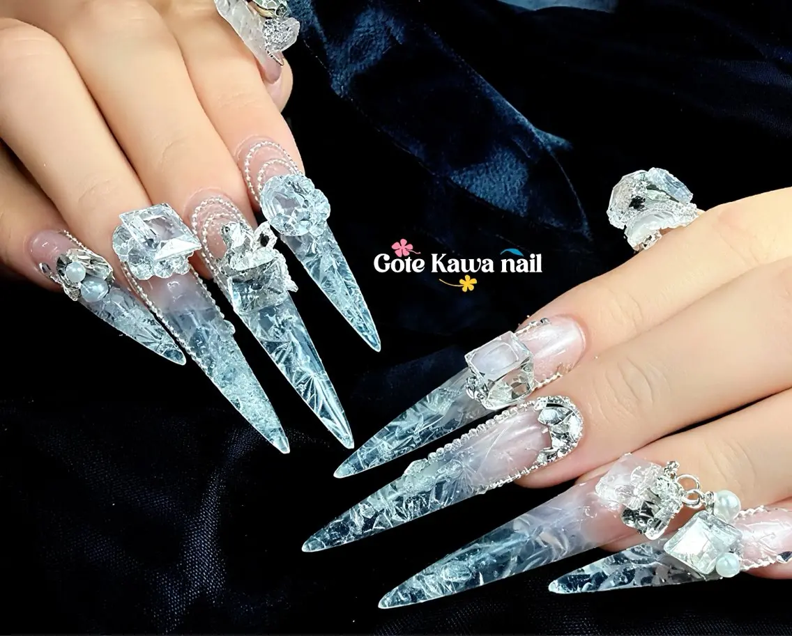 ネイル クリアネイル 夏ネイル ハンドネイル ハンドケア Gote Kawa nail salonのネイルデザイン