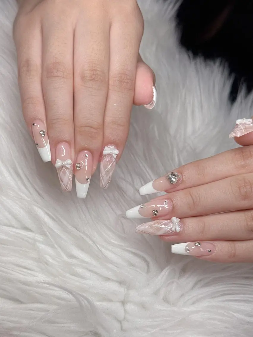 ネイル 長さ出し グラデーション 卒業式 キラキラネイル マグネットネイル ハンドネイル Lee Nailsのネイルデザイン