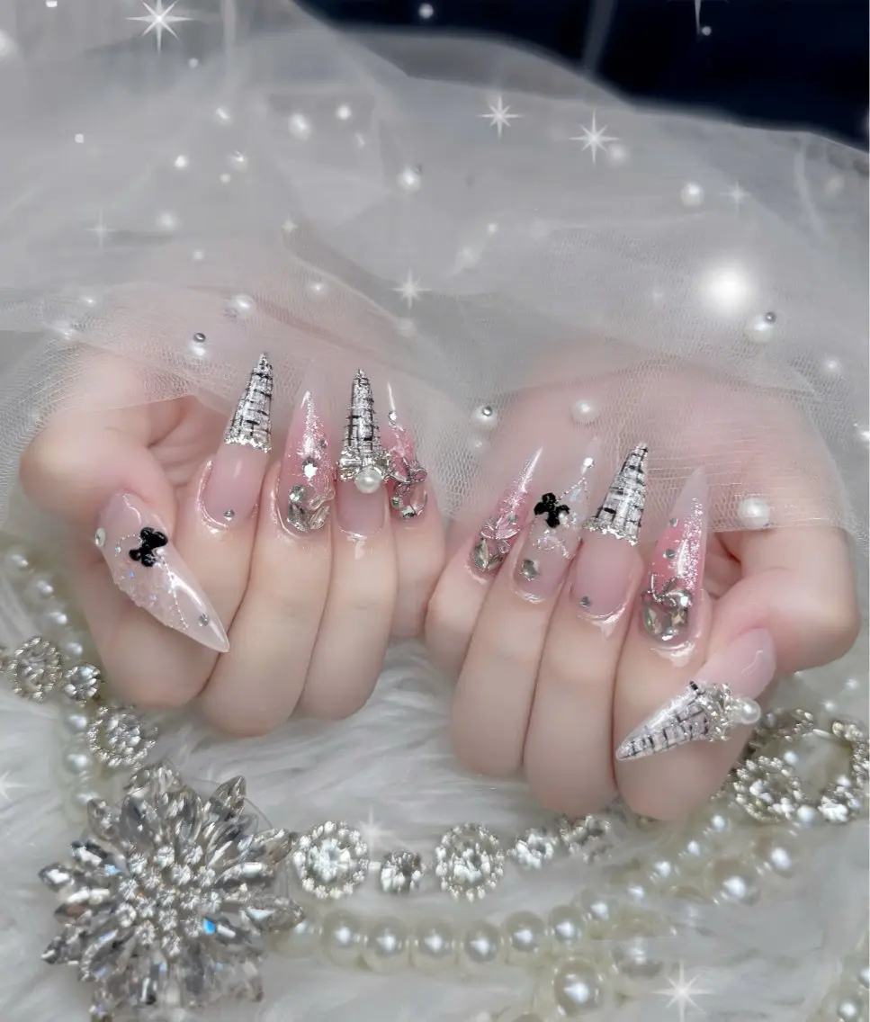 ネイル アートネイル ジェルネイル キラキラネイル 韓国ネイル ロングネイル ハンドネイル ハンドケア Nova Nail Nambaのネイルデザイン