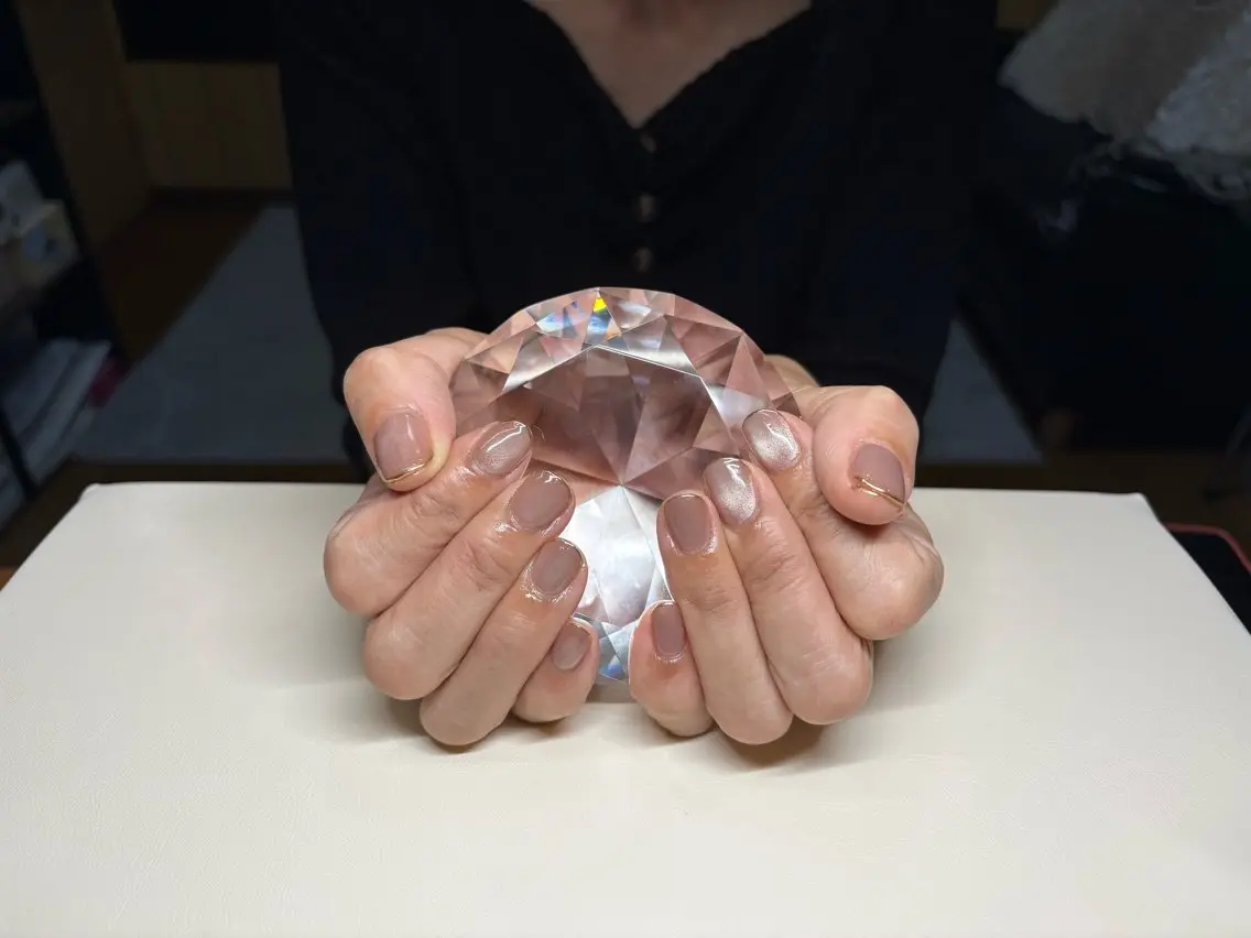 ネイル ミラーネイル Rainbow Moonのネイルデザイン