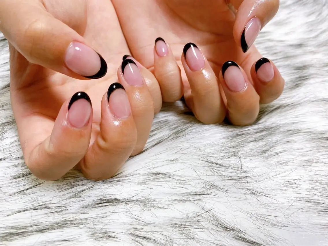 ネイル フレンチネイル ハンドネイル kiki nail &brow二子玉川のネイルデザイン