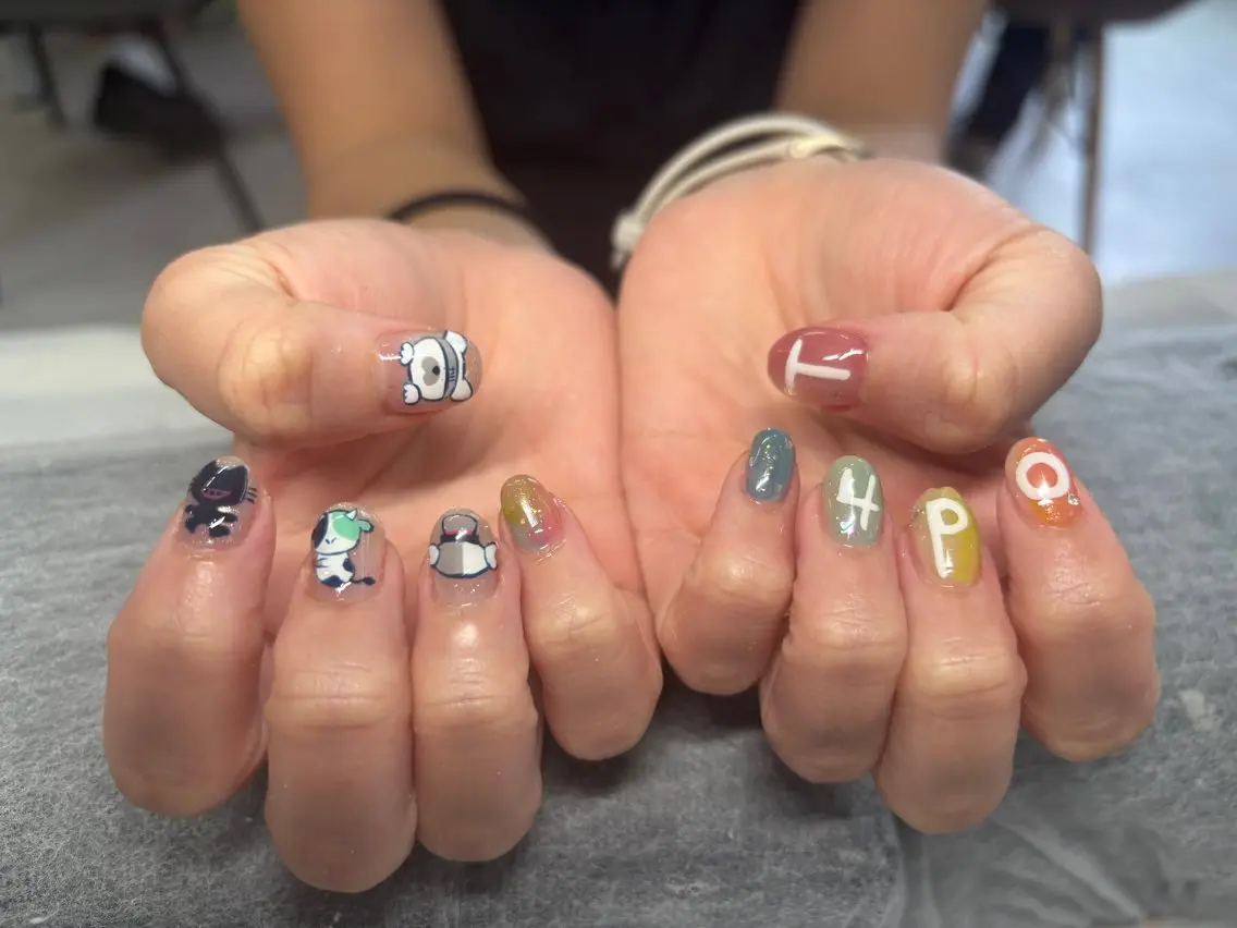 ネイル Lani🌈 MIIのネイルデザイン