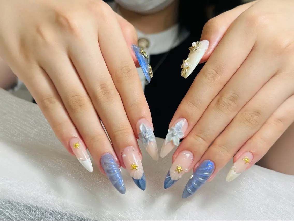 ミディアム Pono  Nailsのネイルデザイン