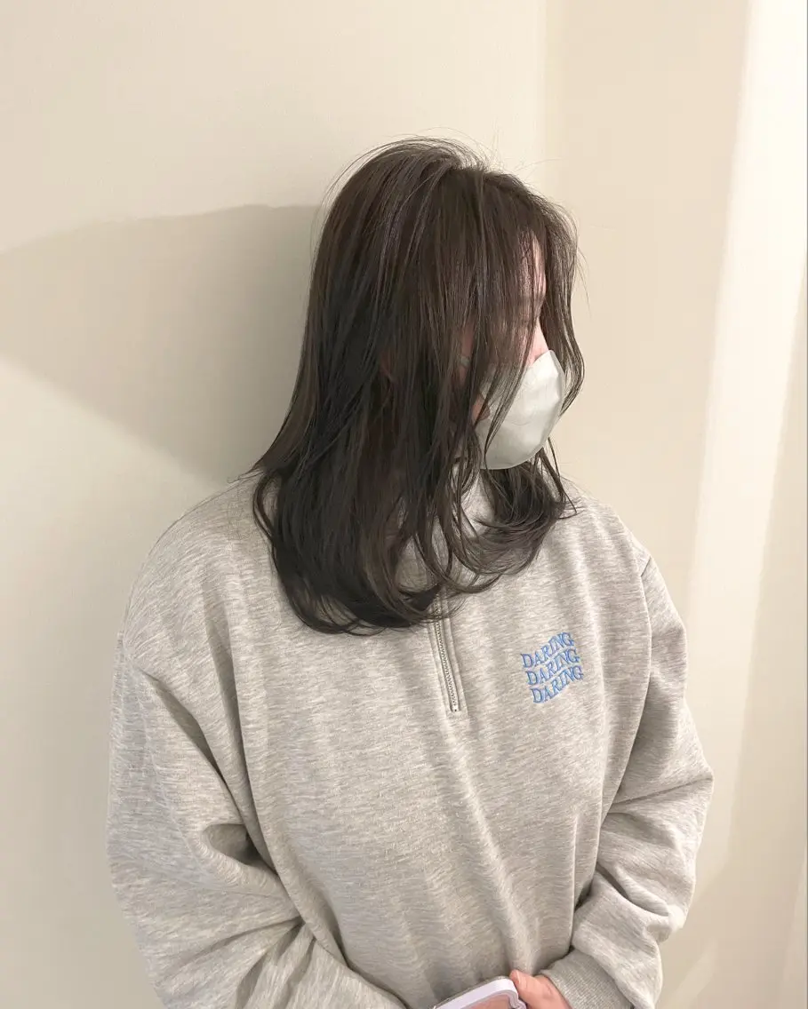 セミロング カラー ダブルカラー レイヤーカット ローレイヤー カット トリートメント ニュアンスカラー🫧 加納のヘアスタイル