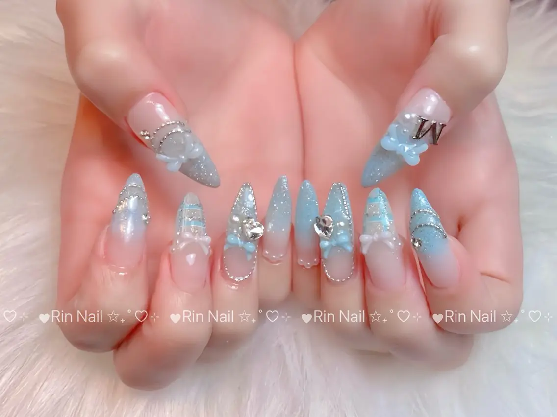 ネイル オーロラネイル ブルー フットネイル ジェルネイル 氷ネイル・うるうるネイル ハンドネイル Rin Nail 新大久保店のネイルデザイン