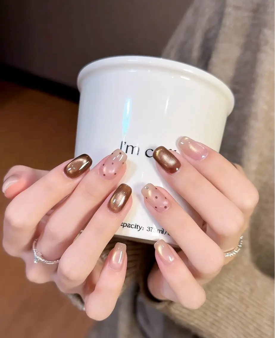 ネイル フレンチネイル ラメ(グリッター) ラメグラデーション マグネットネイル 持ち込み Unicorn Nail原宿表参道のネイルデザイン