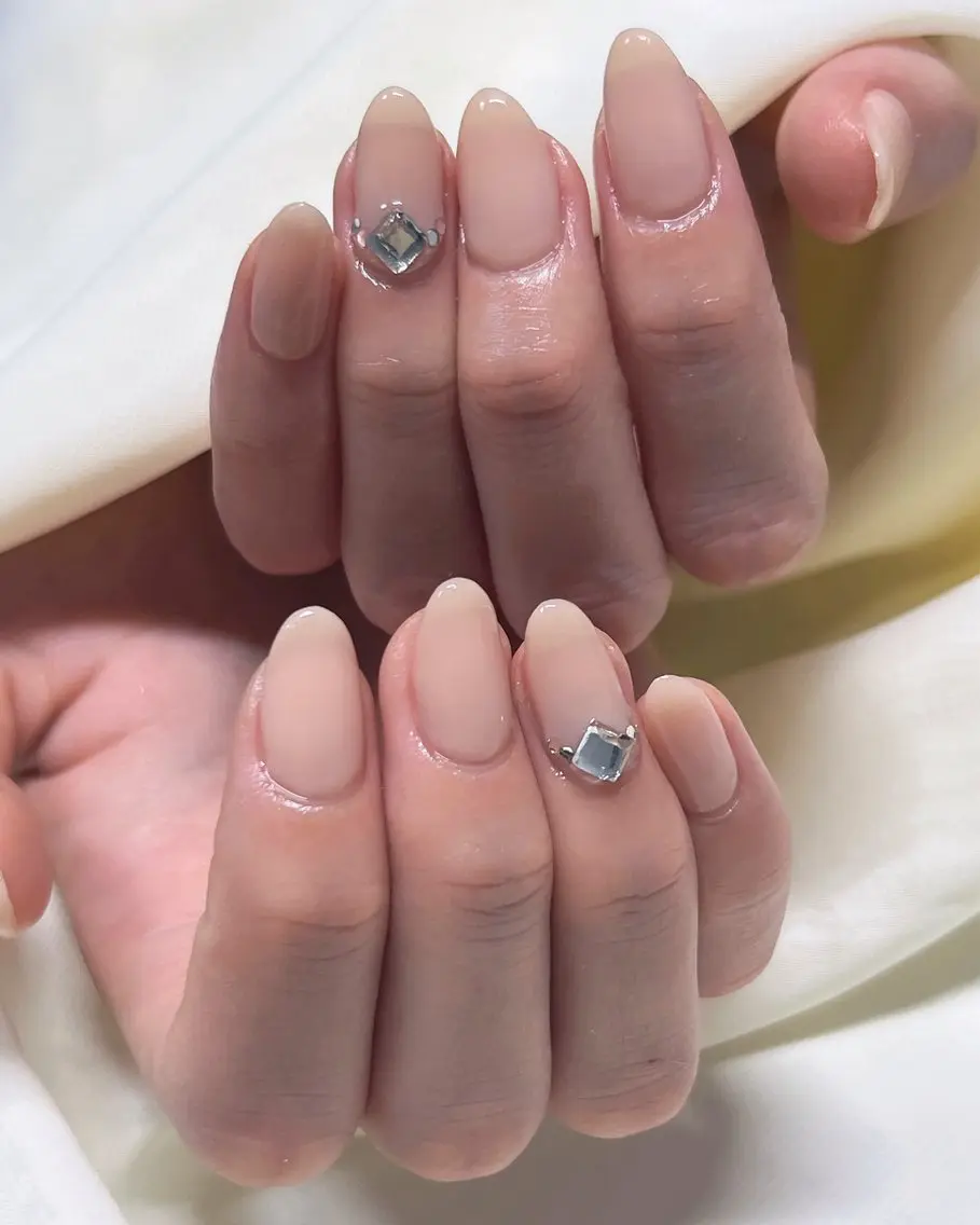 ネイル ワンカラーネイル ストーンネイル nail salon MUAのネイルデザイン
