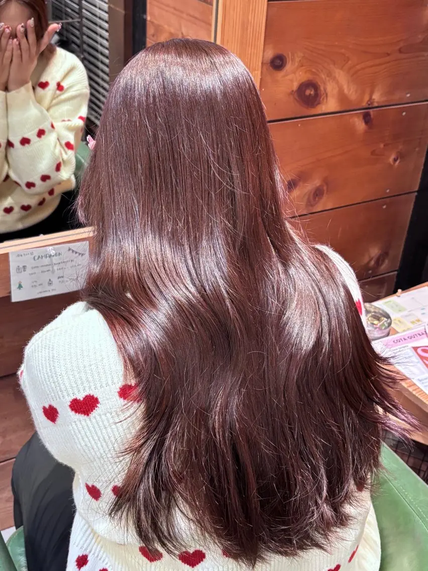 ロング カラー ブリーチ カシス ブリーチなしカラー 岸本 まほのヘアスタイル