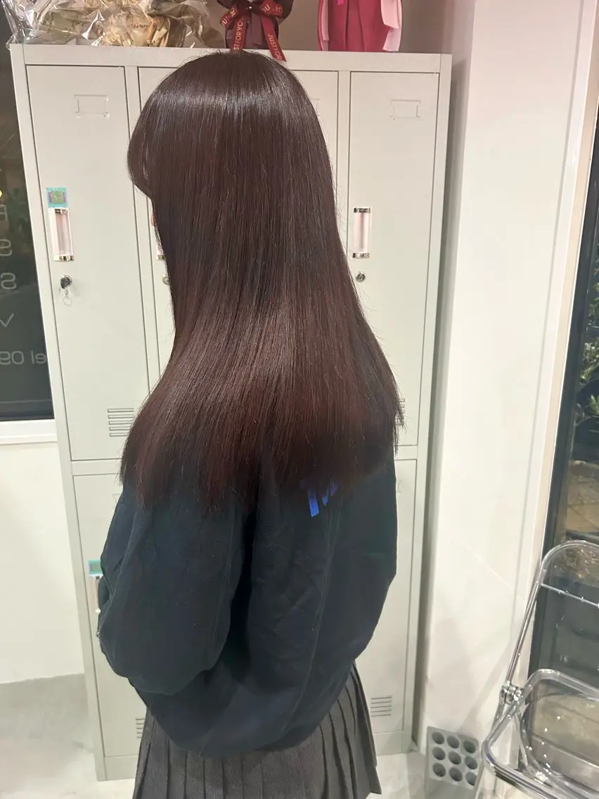 ロング カラー カット 縮毛矯正 トリートメント (h)wim ウィムのヘアスタイル