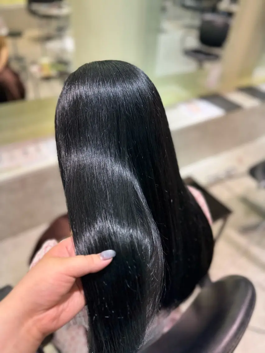 ロング カラー ヘアカラー トリートメント 高須賀 愛琉のヘアスタイル