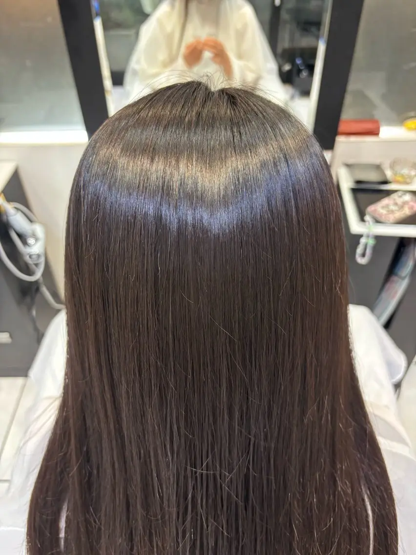 ロング 黒田 伯のヘアスタイル
