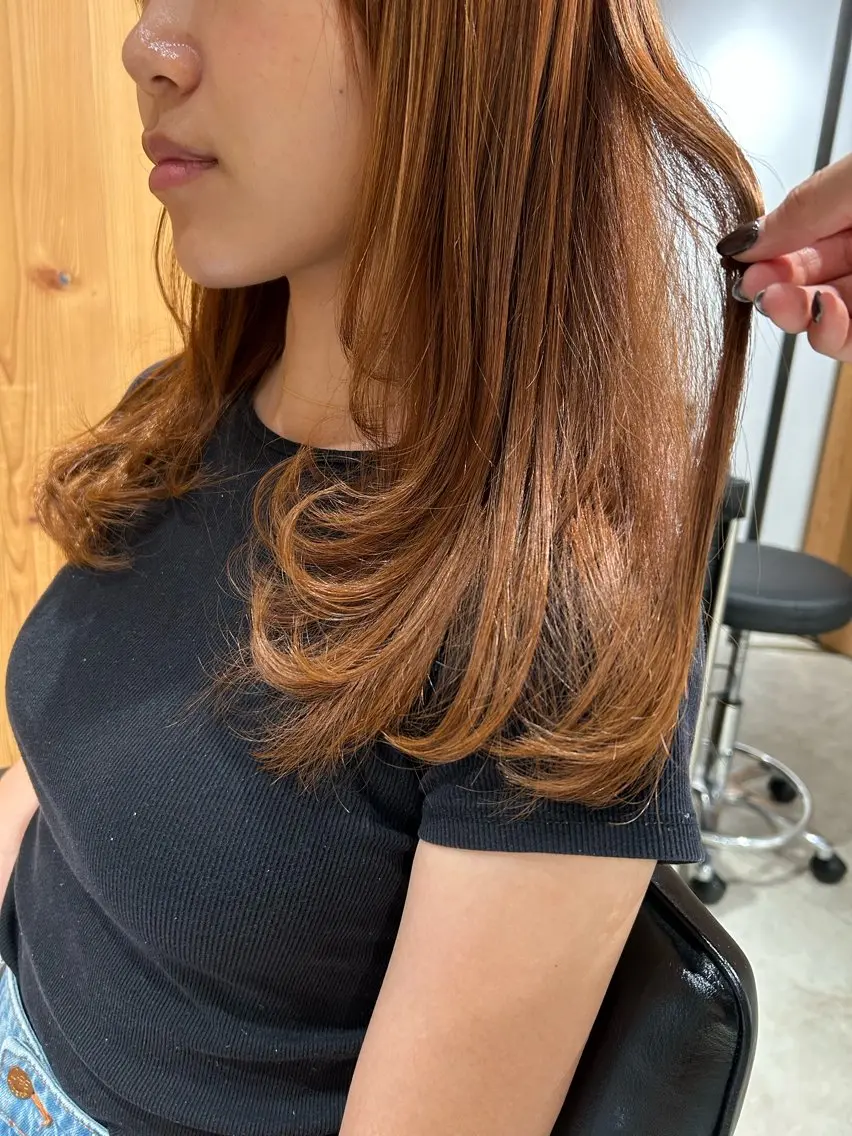 ミディアム カラー ブリーチ ブラウンカラー ブリーチなしカラー オレンジ オレンジブラウン カット ヘアカラー トリートメント ヘッドスパ ヘアセット スキバサミを使わない カット🌼唯🌼のヘアスタイル