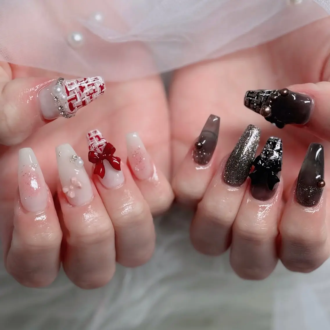 ネイル オーロラネイル フレンチネイル ジェルネイル ハロウィン キラキラネイル ハンドネイル H.baby Nail Salonのネイルデザイン