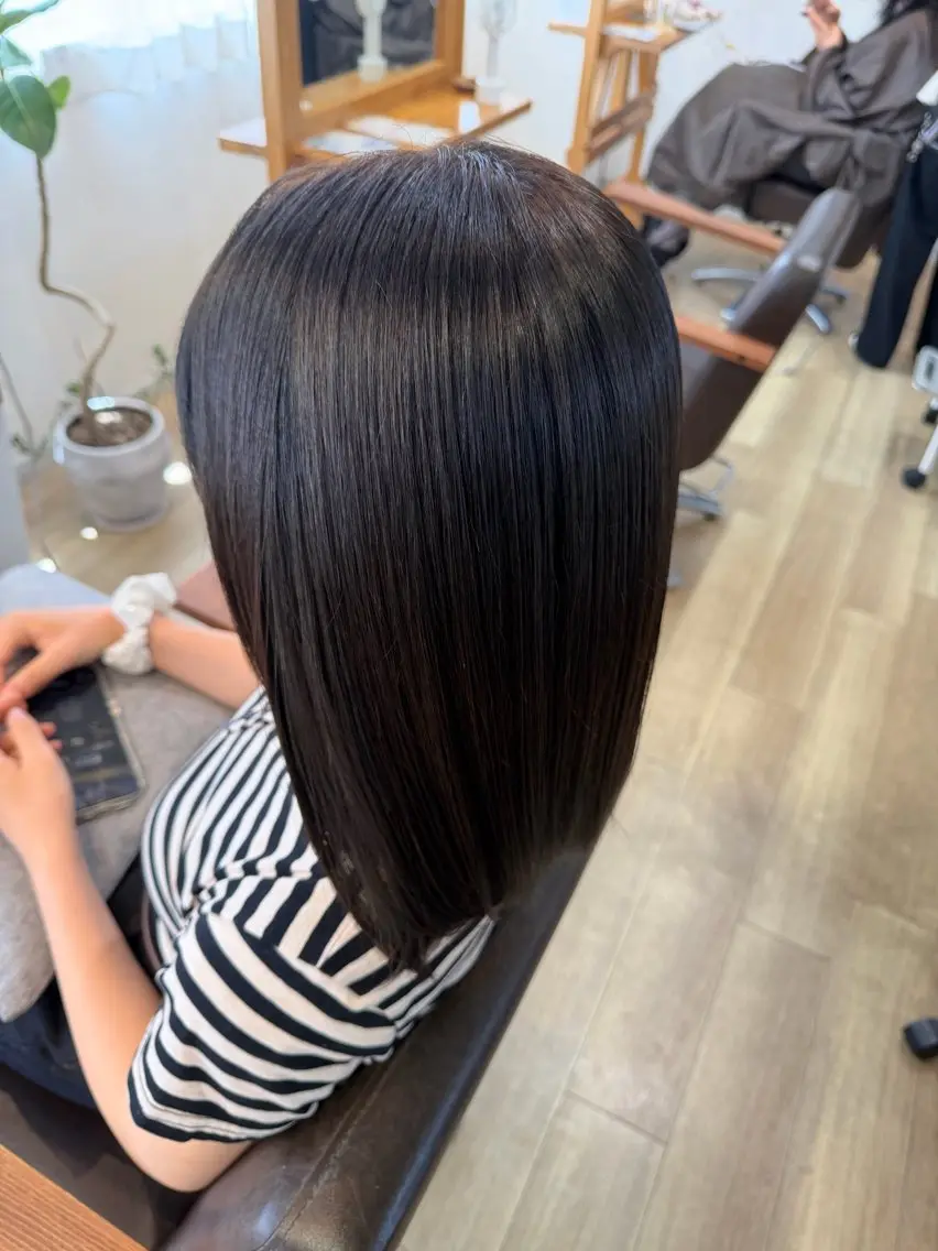 ミディアム カラー ヘアカラー トリートメント ヘッドスパ RENA｜透明感 カラー×癒しスパのヘアスタイル