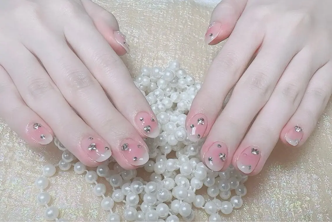 ネイル チークネイル ストーンネイル kao nail マグネット/長さだしのネイルデザイン