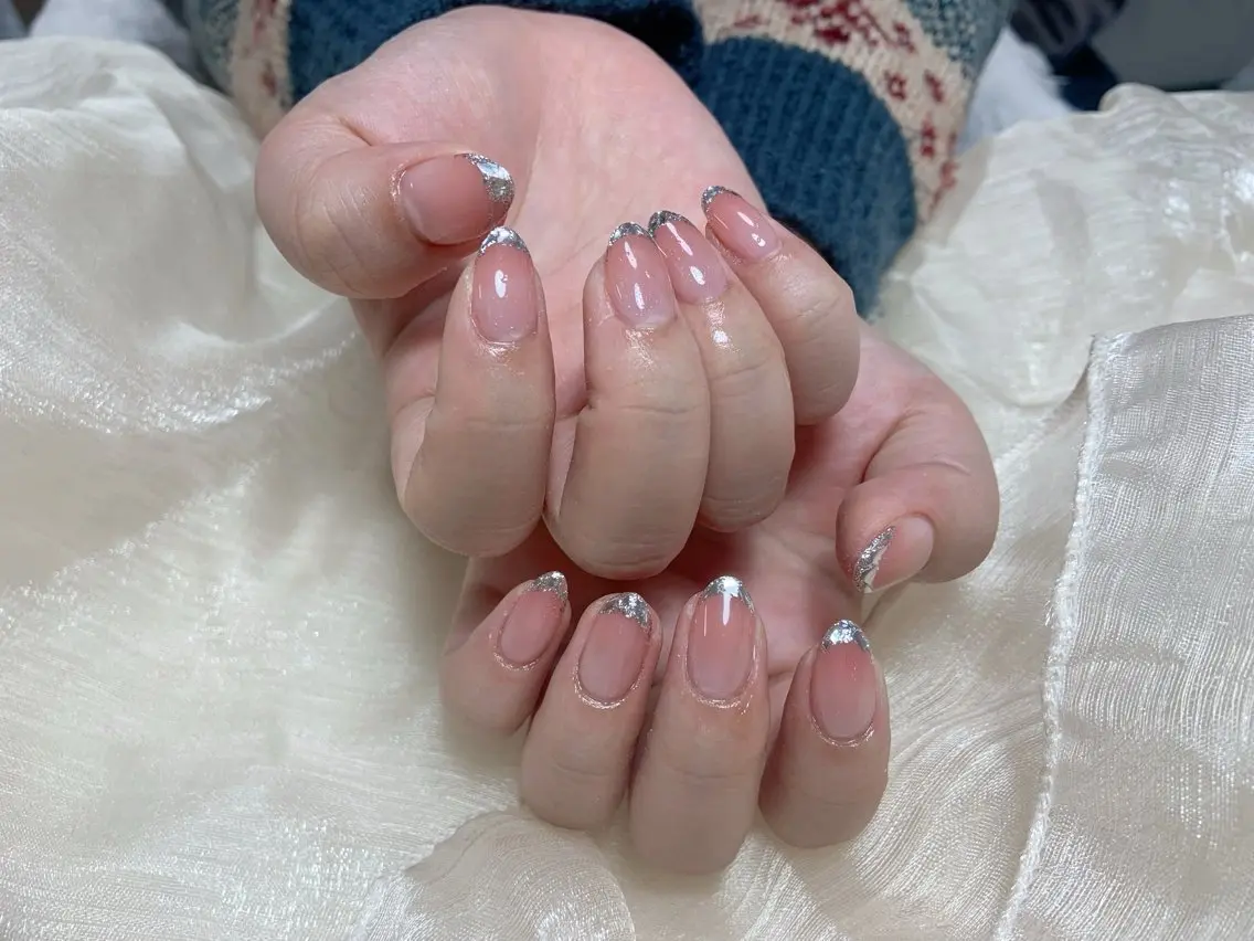 ネイル オーロラネイル チークネイル フレンチネイル ジェルネイル ガラスフレンチ ハンドネイル Nail Jolieのネイルデザイン