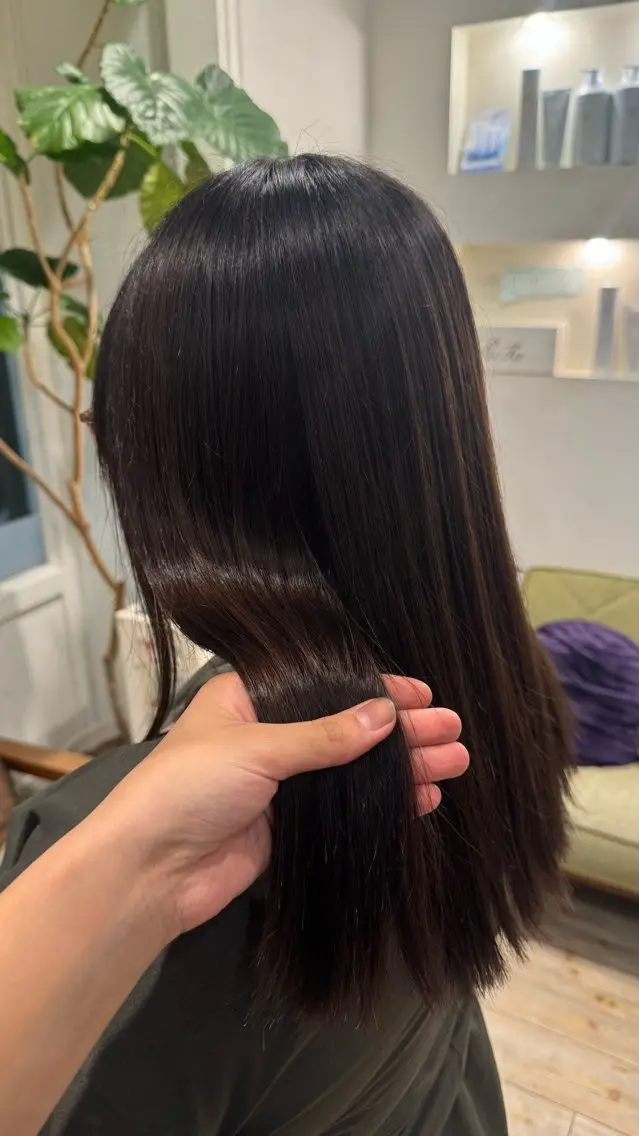 セミロング カット ヘアカラー 亀有✂️正路 彩夏のヘアスタイル
