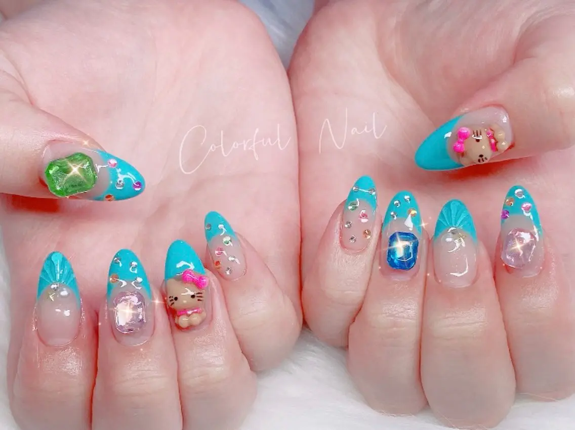 ネイル フラッシュネイル フットネイル フレンチネイル ジェルネイル ガラスフレンチ 🎀Colorful 💅Nailのネイルデザイン