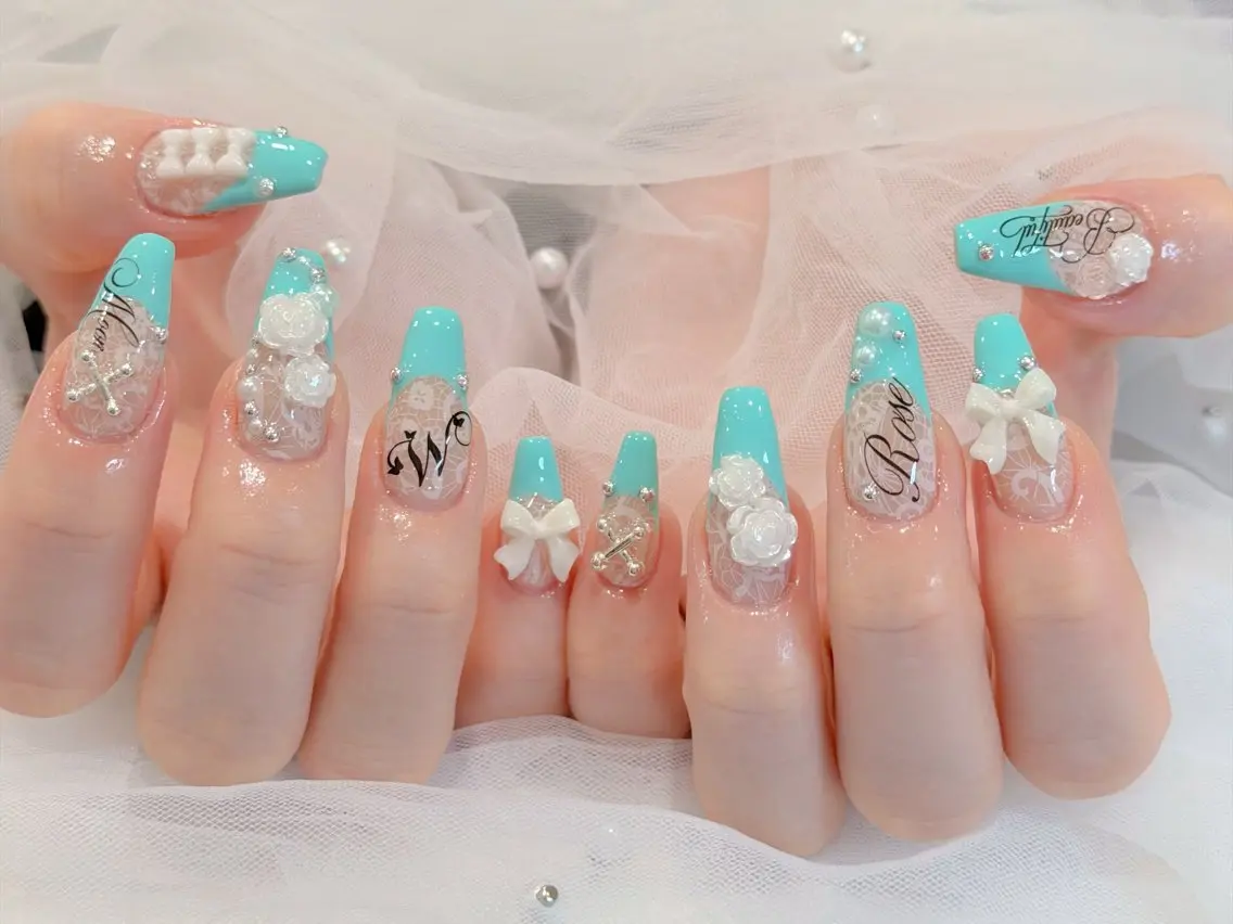 ネイル オーロラネイル フレンチネイル ジェルネイル グラデーション 韓国ネイル ハンドネイル Luci Nail Shinokuboのネイルデザイン