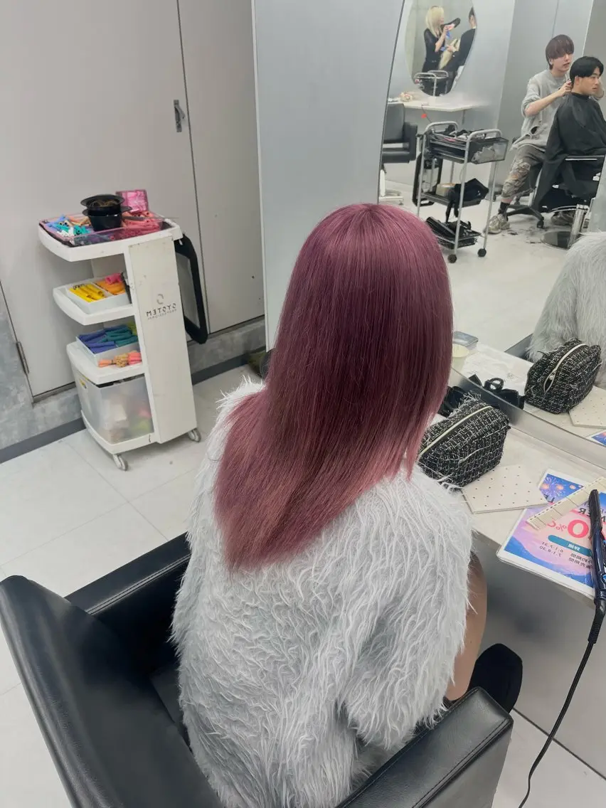 セミロング カラー ヘアカラー トリートメント ヘアセット 🌈推し活ハイトーン 🩵荒川結星のヘアスタイル