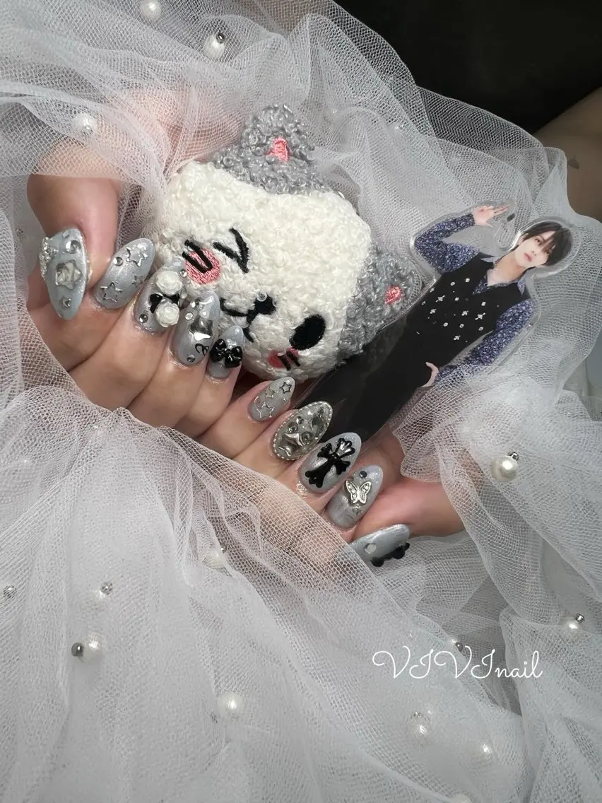 ネイル ハンドネイル vivi nailのネイルデザイン