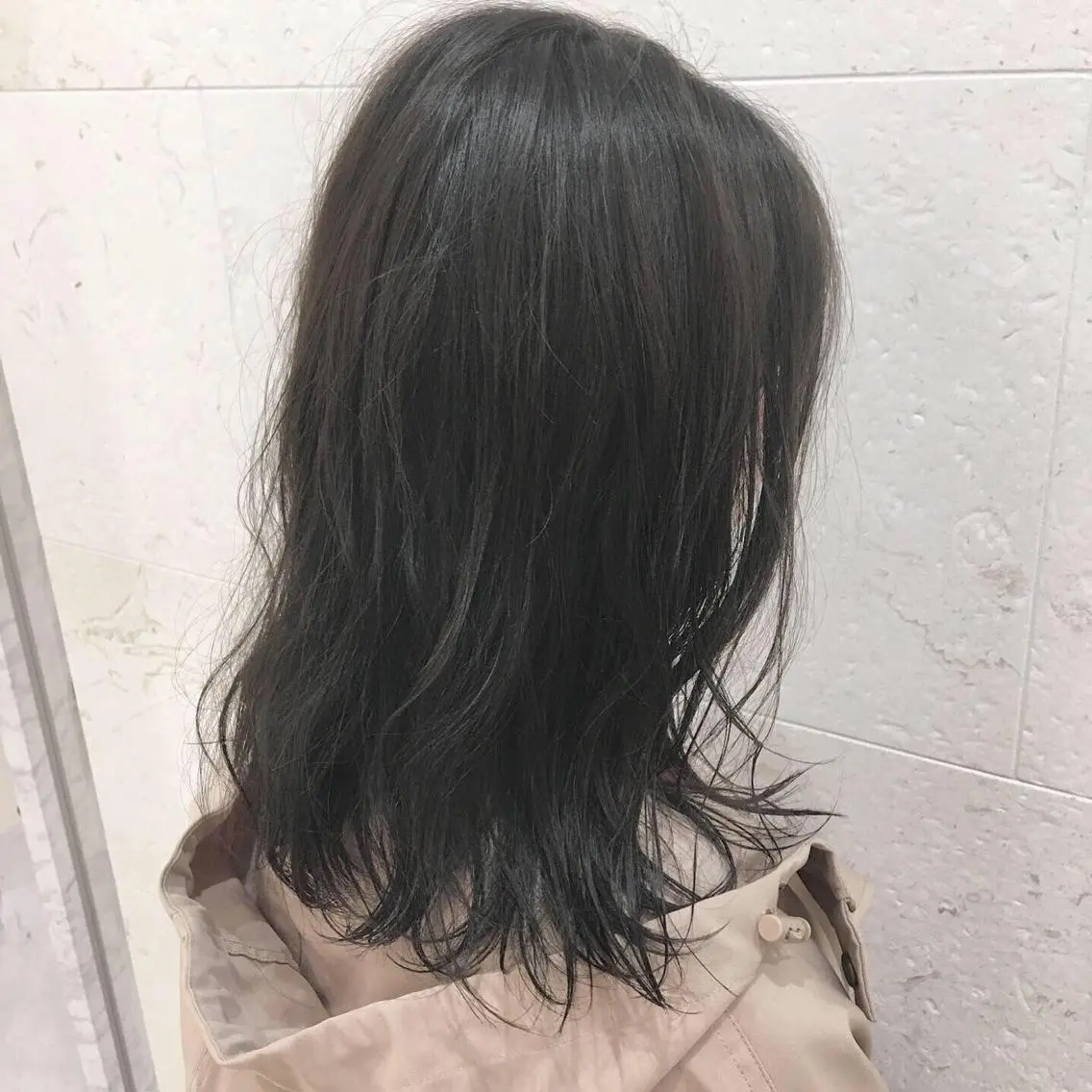 セミロング カラー アッシュ アッシュブラウン ブラウンカラー 斉藤 貴也のヘアスタイル