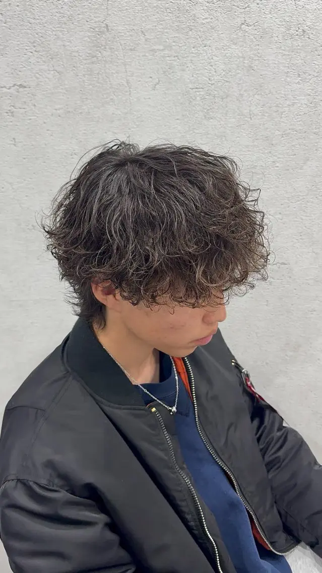 パーマ メンズ メンズパーマ 波巻きパーマ カット パーマ 毛流れ/シャドウ 🇰🇷AYATOのヘアスタイル