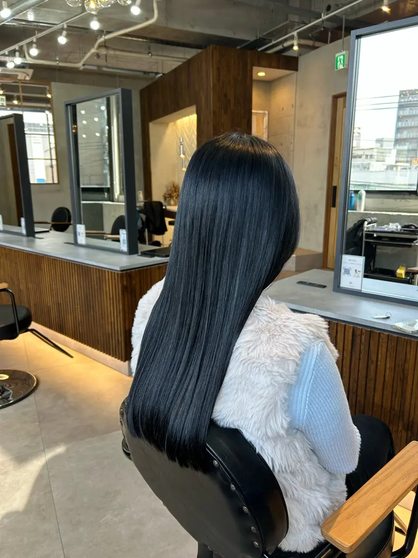 ロング 小笠原 百雪のヘアスタイル