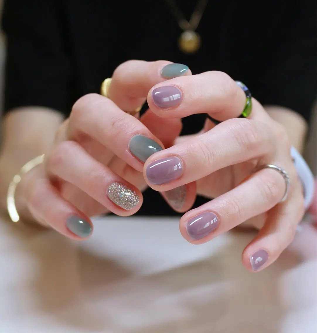 ネイル ブルー 韓国ネイル ワンカラーネイル パープル シンプルネイル ハンドネイル Baku Nailsのネイルデザイン