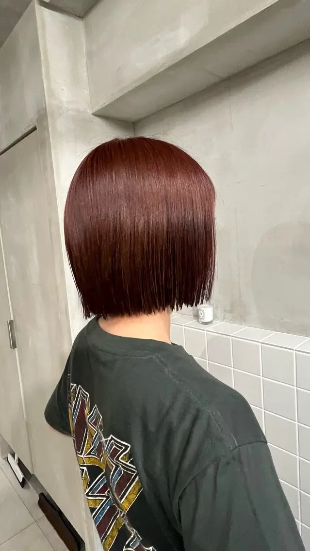 ミディアム レッドブラウン ボブ anon Loemのヘアスタイル