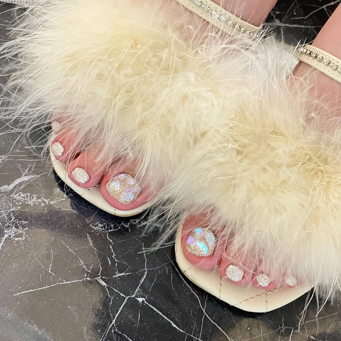 ネイル フットネイル Lupto nail 【Jr.リカ】のネイルデザイン