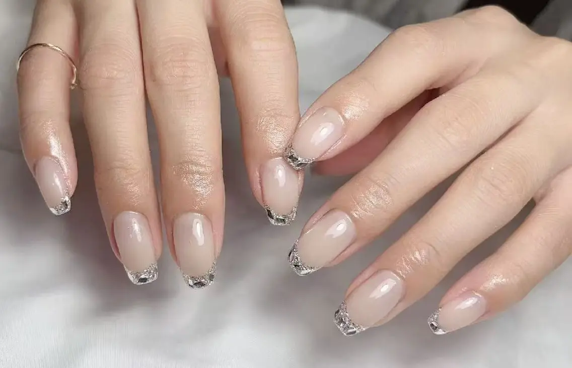 ネイル フレンチネイル ガラスフレンチ ハンドネイル ハンドケア hi nails蕨のネイルデザイン