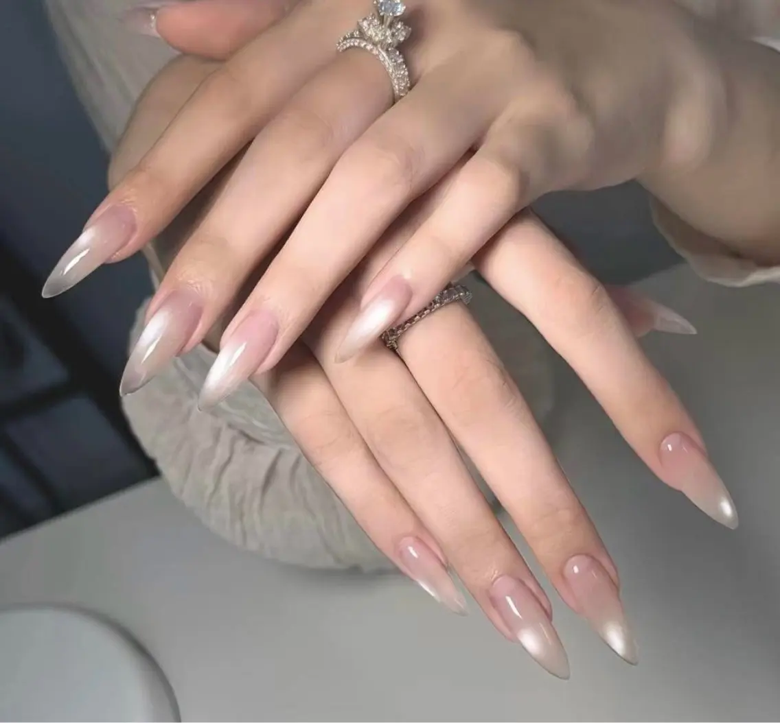ネイル アートネイル 成人式 ジェルネイル ニュアンスネイル ネイルチップ Kora Nailのネイルデザイン
